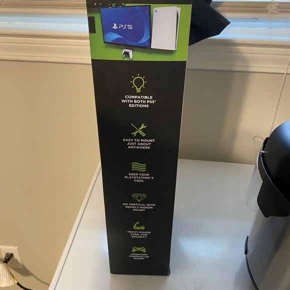 Console holder - Picture 3 of 3